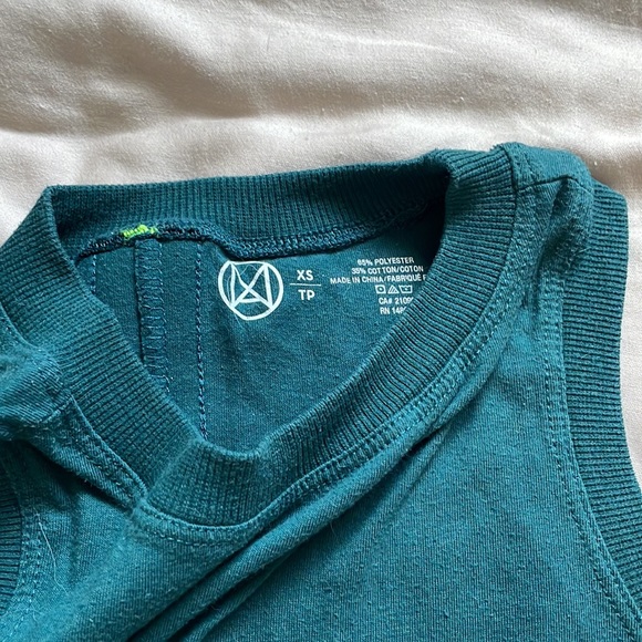 Workout tanks small(2) - Picture 6 of 6